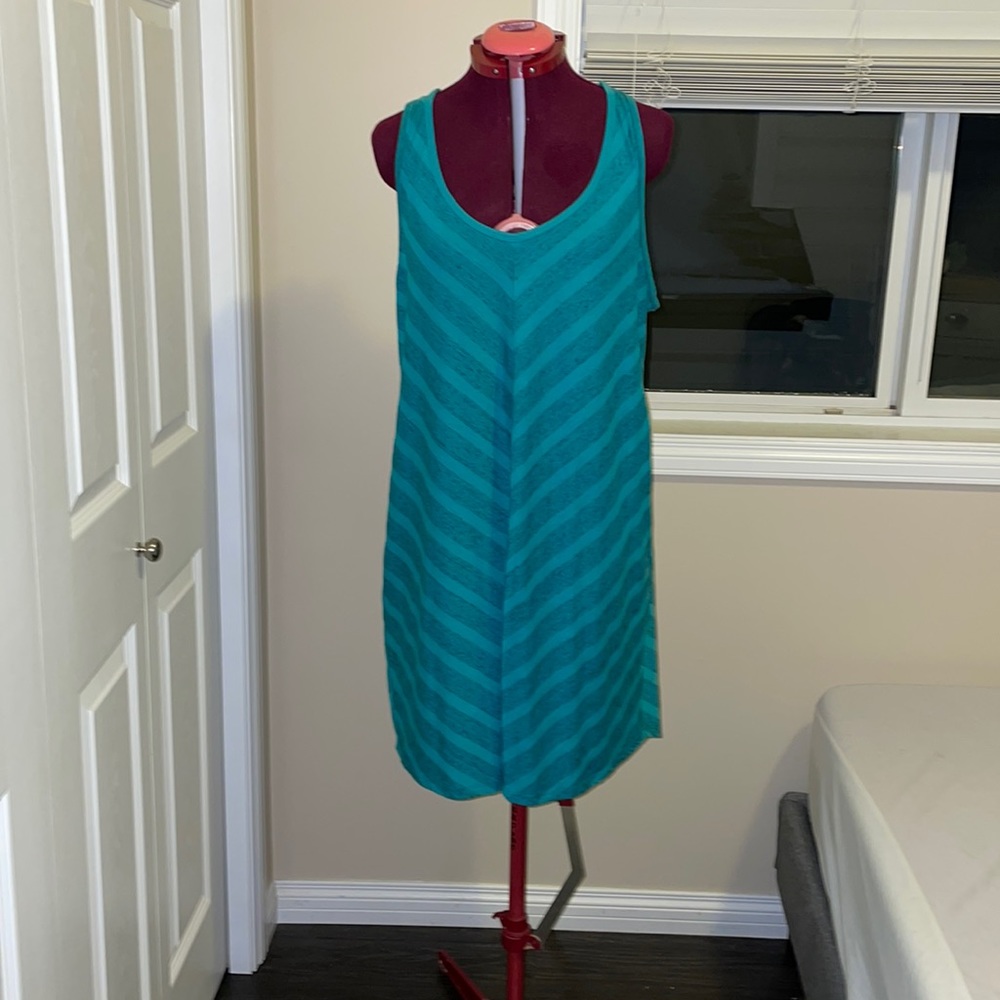 North Face casual dress XL